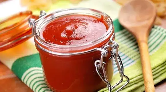 Zdjęcie Jak zagęścić sos dietetycznie? Zdrowe i niskokaloryczne sposoby