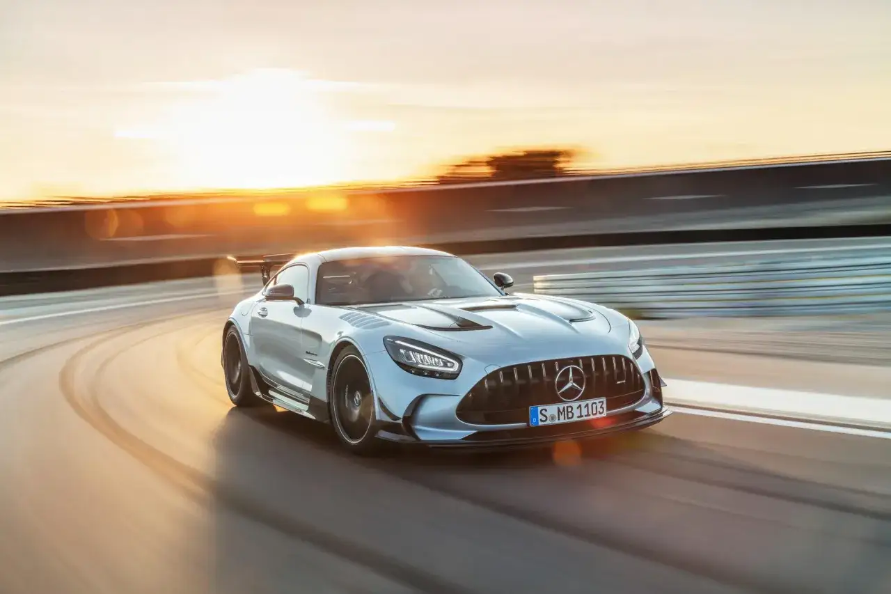 Zdjęcie Mercedes AMG GT Black Series - Potężne osiągi i unikalne cechy