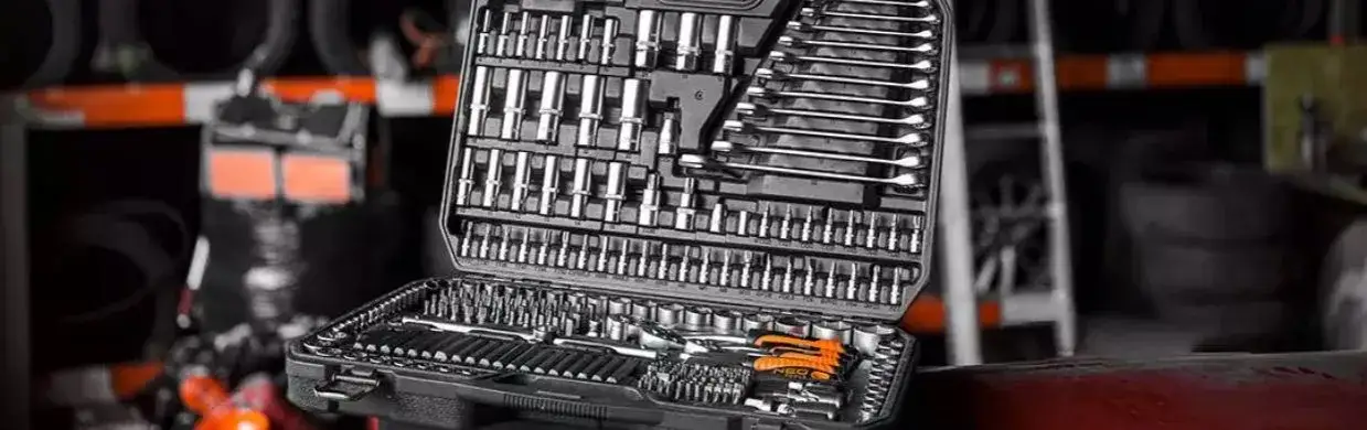 Zdjęcie Jakie klucze do warsztatu wybrać, aby uniknąć kosztownych błędów?