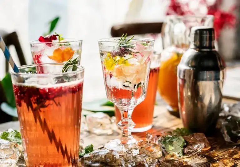 Zdjęcie Jak zrobić drinka bezalkoholowego – proste przepisy na każdą okazję