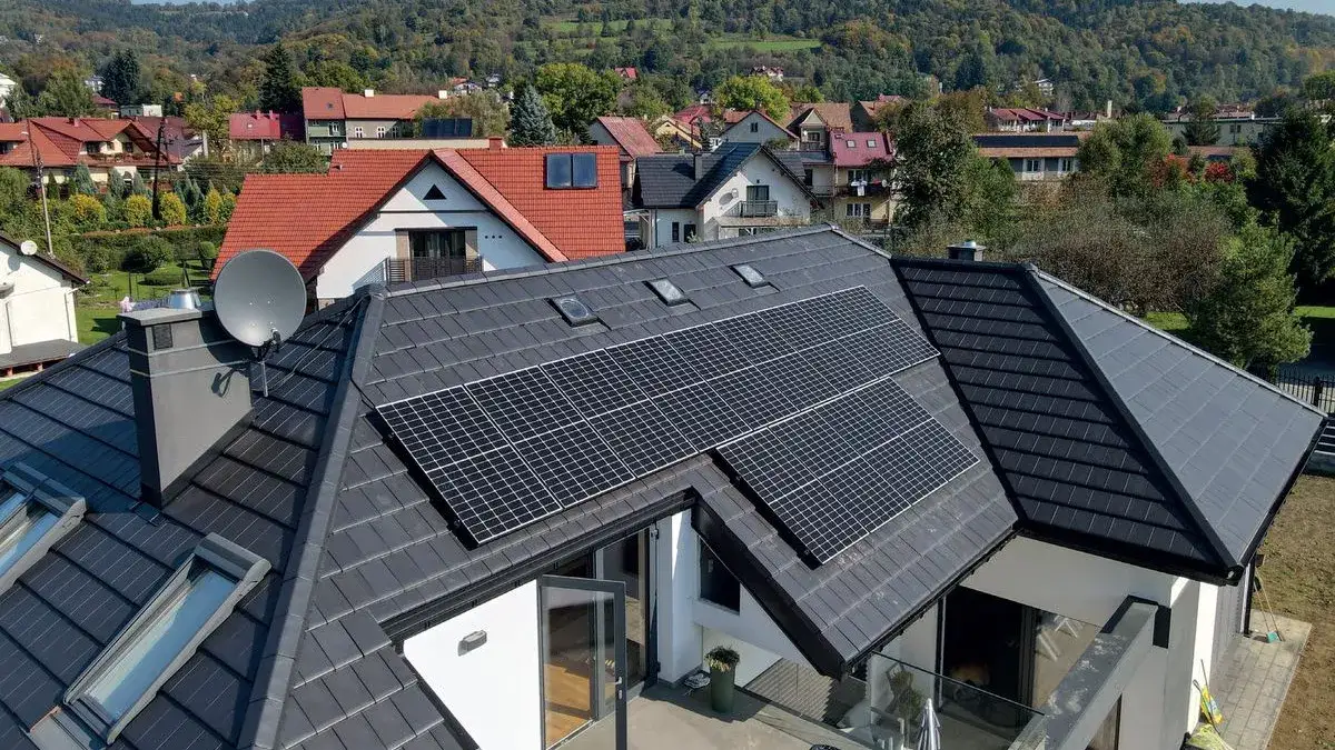 Zdjęcie Dlaczego wyłącza się falownik? Odkryj najczęstsze przyczyny i rozwiązania