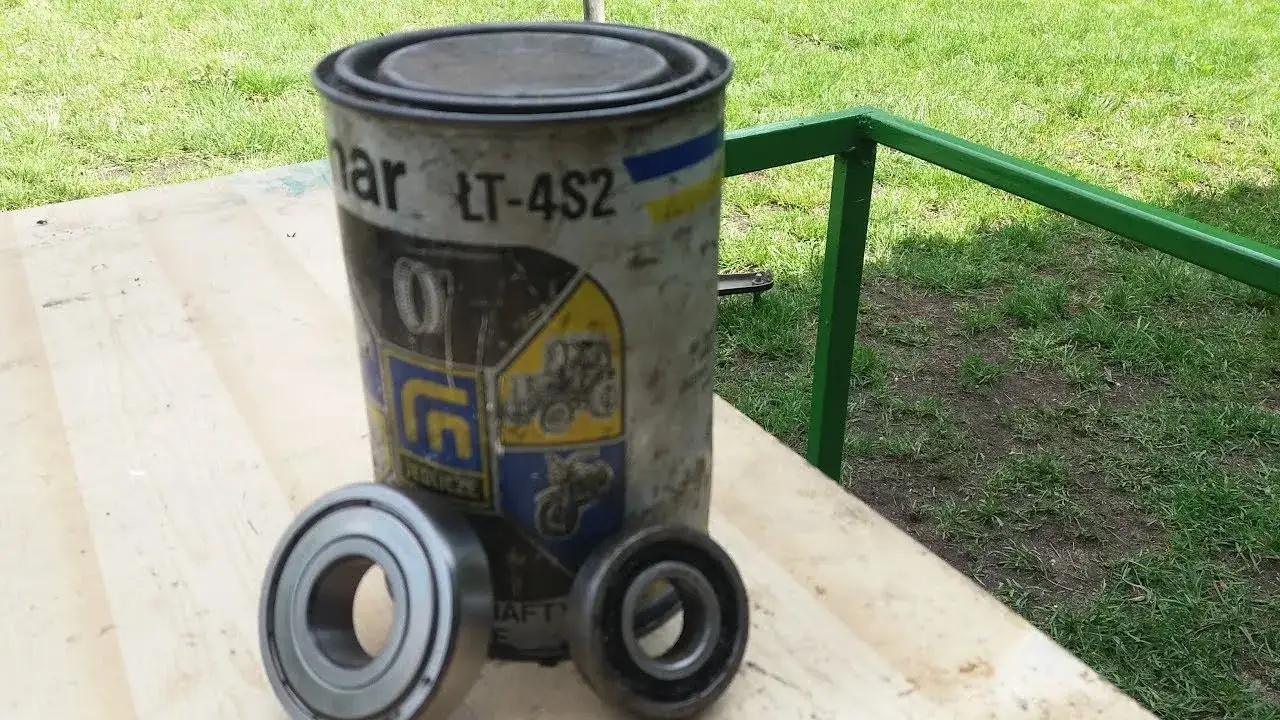 Zdjęcie Jaki smar do piast samochodowych - uniknij kosztownych błędów