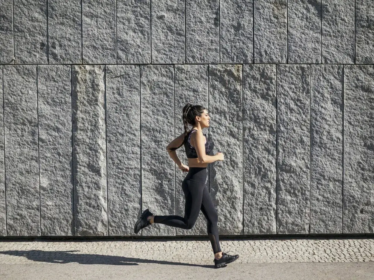 Zdjęcie Jaki strój do biegania, aby czuć się komfortowo w każdą pogodę