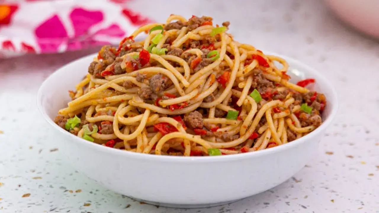 Zdjęcie Jak usmażyć mięso mielone do spaghetti, aby uniknąć twardego sosu