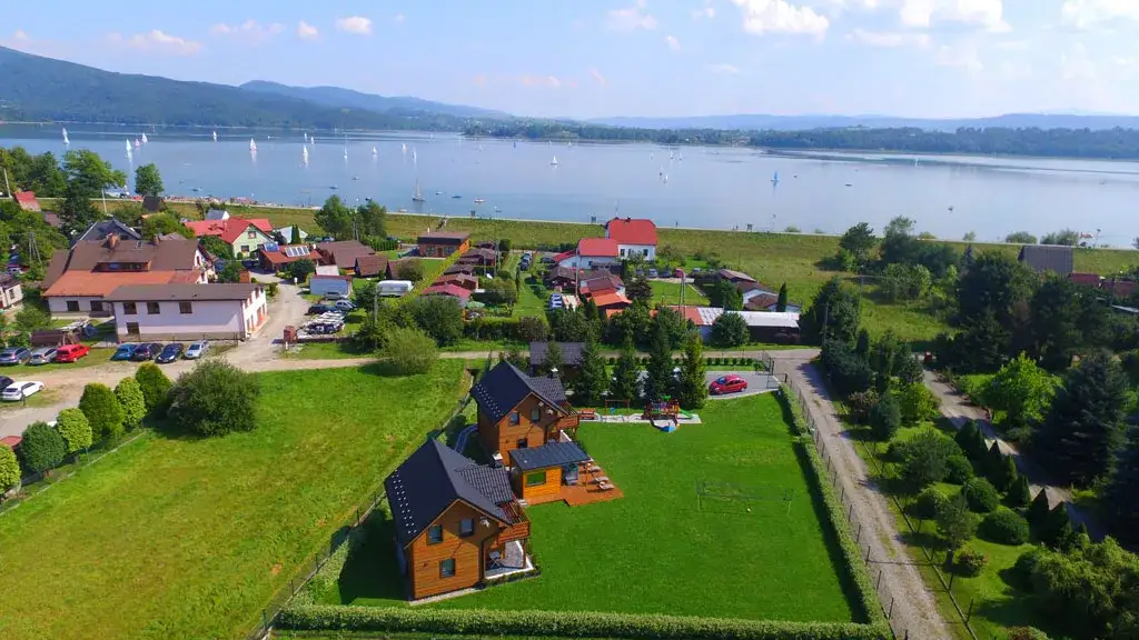 Zdjęcie Kemping nad jeziorem Żywieckim – idealne miejsce na rodzinny wypoczynek