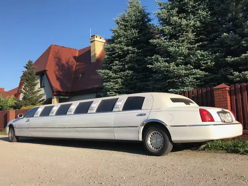 Zdjęcie Ile kosztuje wynajem limuzyny? Poznaj ceny w różnych miastach