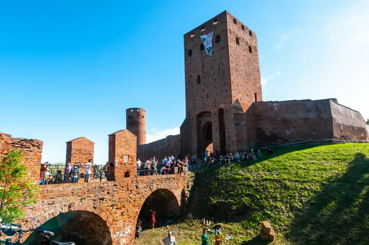 Zdjęcie Zamek książąt mazowieckich w Czersku: fascynująca historia i architektura