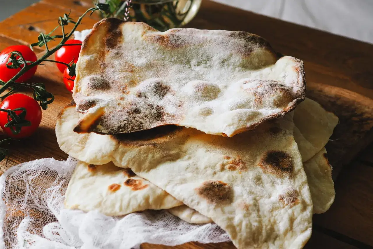 Zdjęcie Jak zrobić podpłomyki w piekarniku - prosta receptura bez błędów