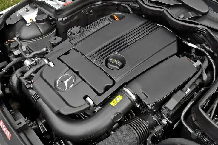 Zdjęcie Mercedes W204 jaki silnik - najlepsze opcje dla Twojego auta