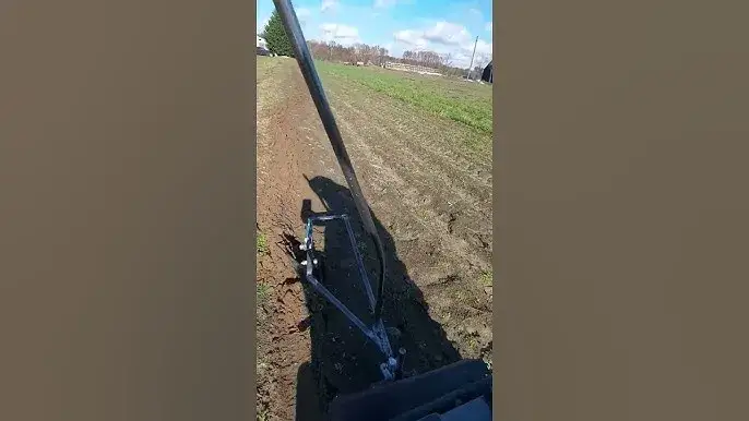 Zdjęcie Jak zrobić pług do orki do traktorka kosiarki - krok po kroku do sukcesu