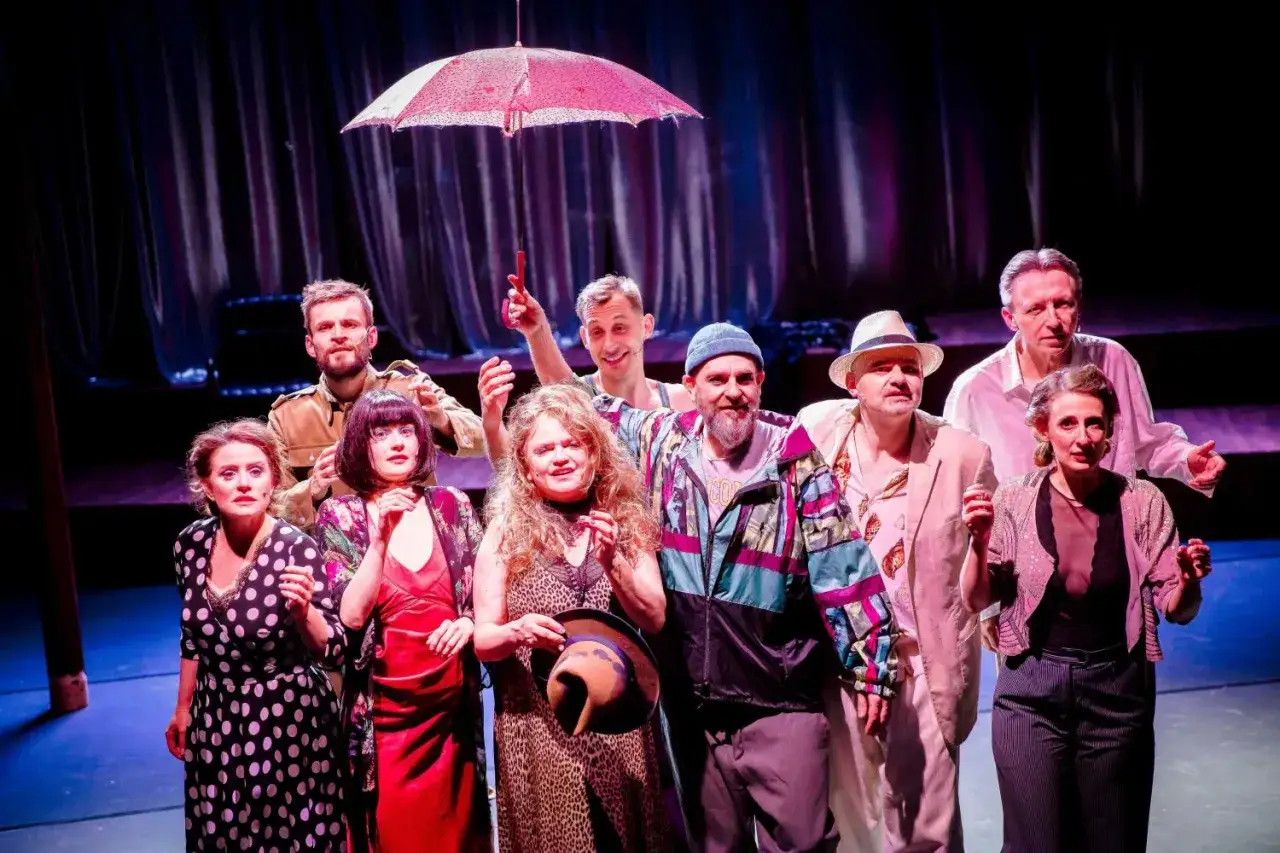 Zdjęcie Znani aktorzy którzy występują w teatrze – ich niesamowite role i osiągnięcia