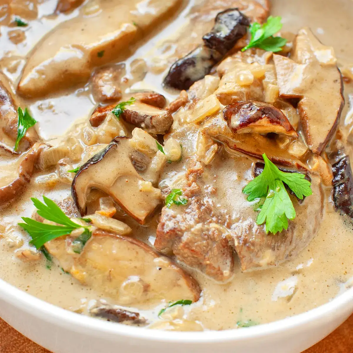 Zdjęcie Przepis na wołowinę w sosie – prosty sposób na pyszny obiad