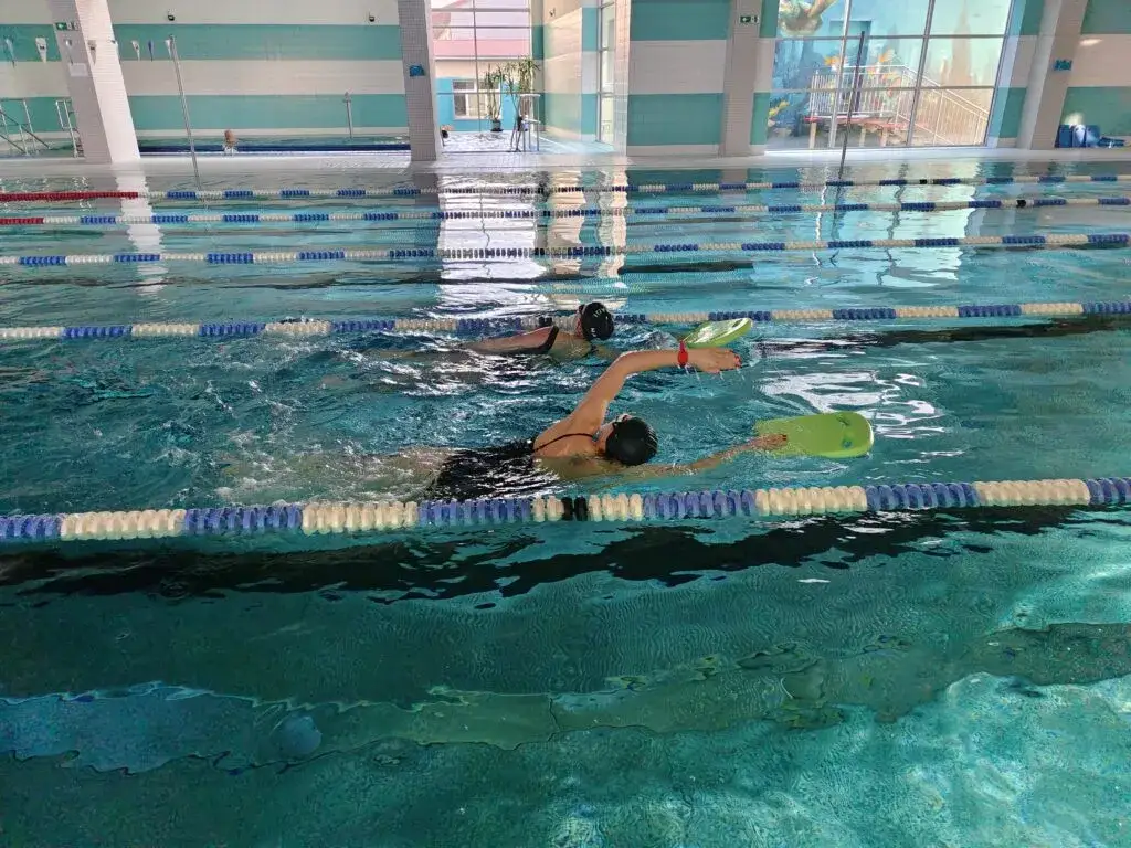 Zdjęcie Jak nauczyć pływać dorosłego i pokonać lęk przed wodą