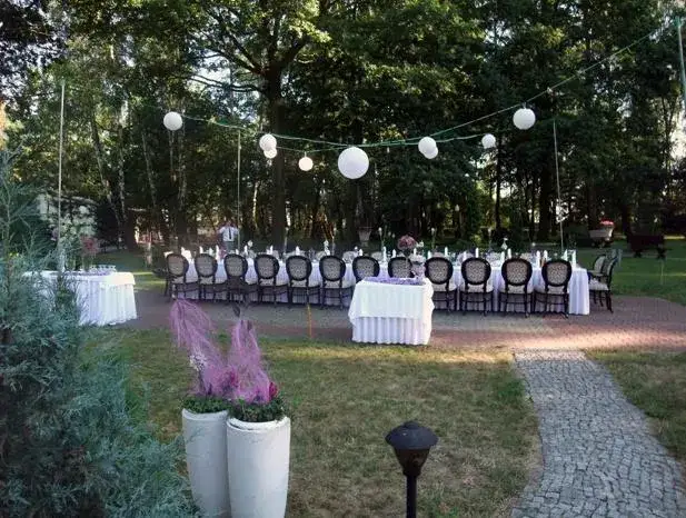 Zdjęcie Dworek u Biesa - historia, usługi i idealne miejsce na wesele