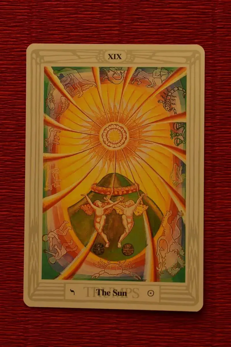 Zdjęcie Słońce tarot: co czujesz, gdy ta karta pojawia się w twoim życiu?