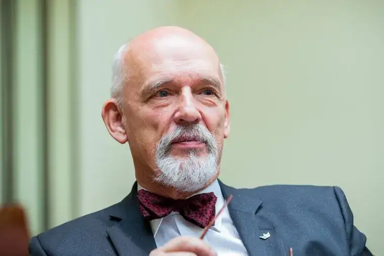 Zdjęcie Janusz Korwin-Mikke - ile lat ma kontrowersyjny polityk i publicysta?