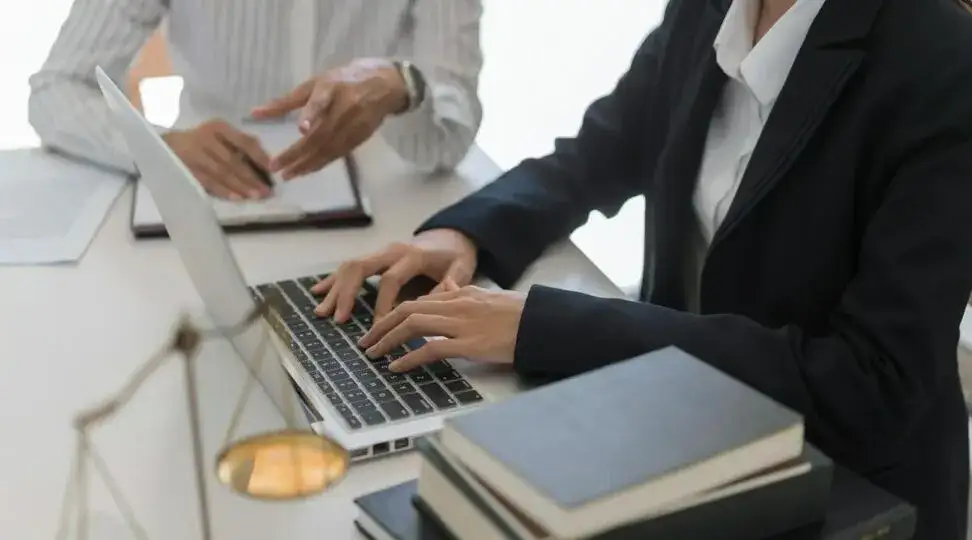 Zdjęcie Forma prawna co to? Zrozumienie jej roli w działalności gospodarczej