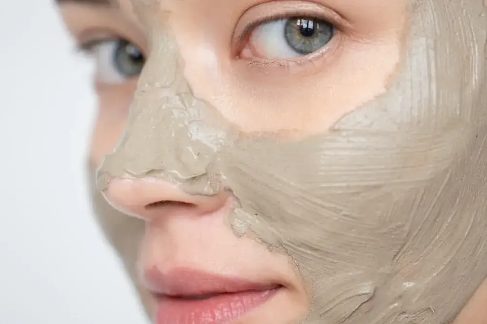 Zdjęcie Jak często robić peeling twarzy? Dobierz idealną metodę dla siebie!