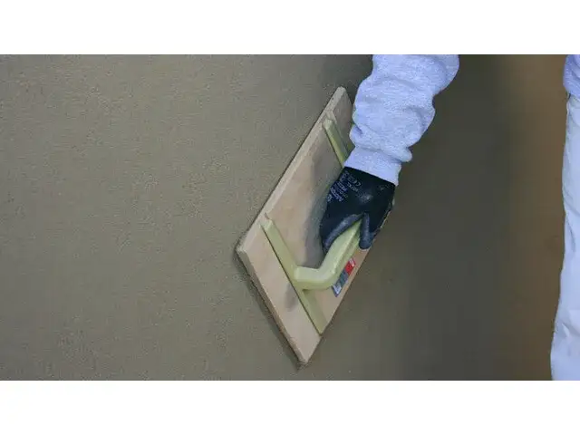 Zdjęcie Tynki tradycyjne jak wykonać: uniknij najczęstszych błędów w aplikacji