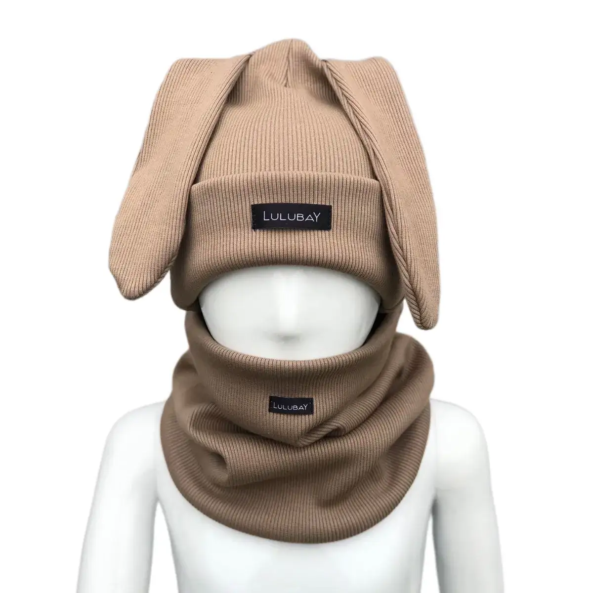 Zdjęcie Jak uszyć czapkę z uszami królika: prosty tutorial krok po kroku