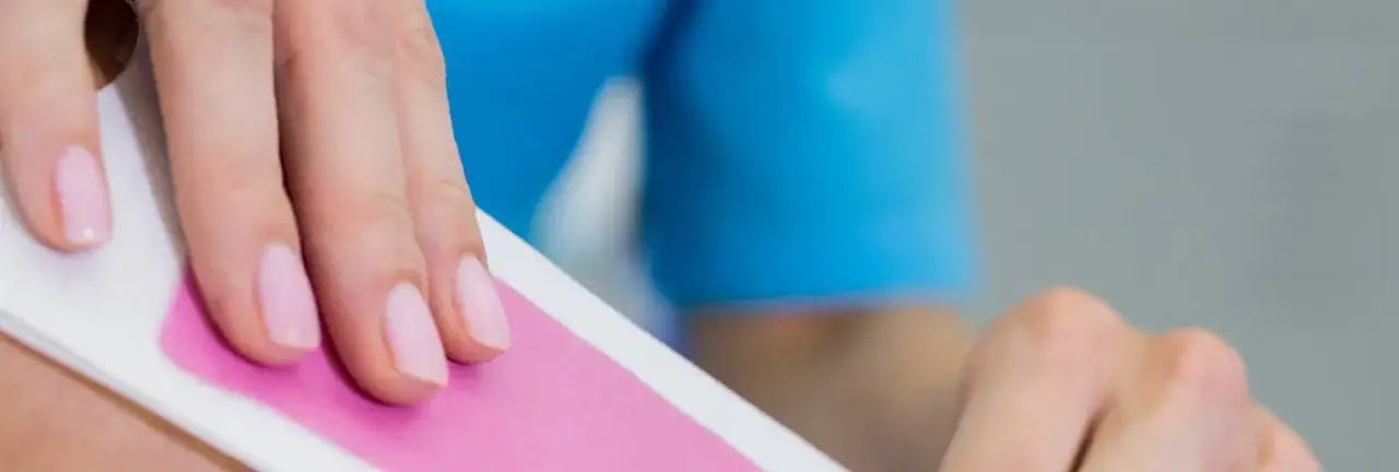 Zdjęcie Jakie włosy do depilacji woskiem? Odpowiednia długość dla skuteczności