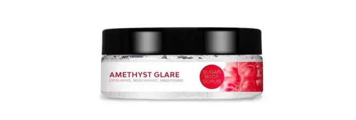 Zdjęcie Jaki peeling przed goleniem, aby uniknąć podrażnień skóry?