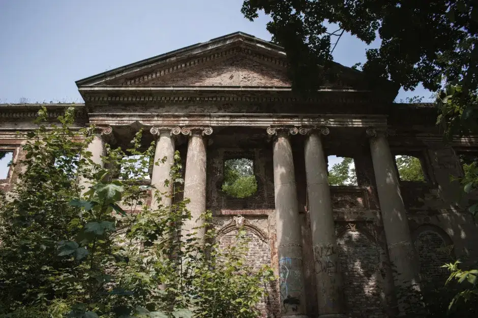 Zdjęcie Urbex Dolny Śląsk: Odkryj tajemnice opuszczonych miejsc i ich historie