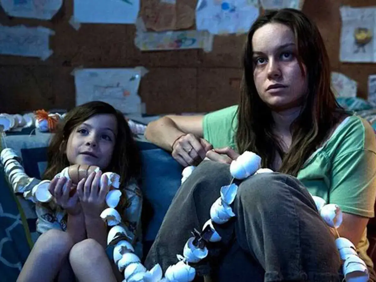 Zdjęcie Film Pokój: Poruszający dramat o przetrwaniu i wolności