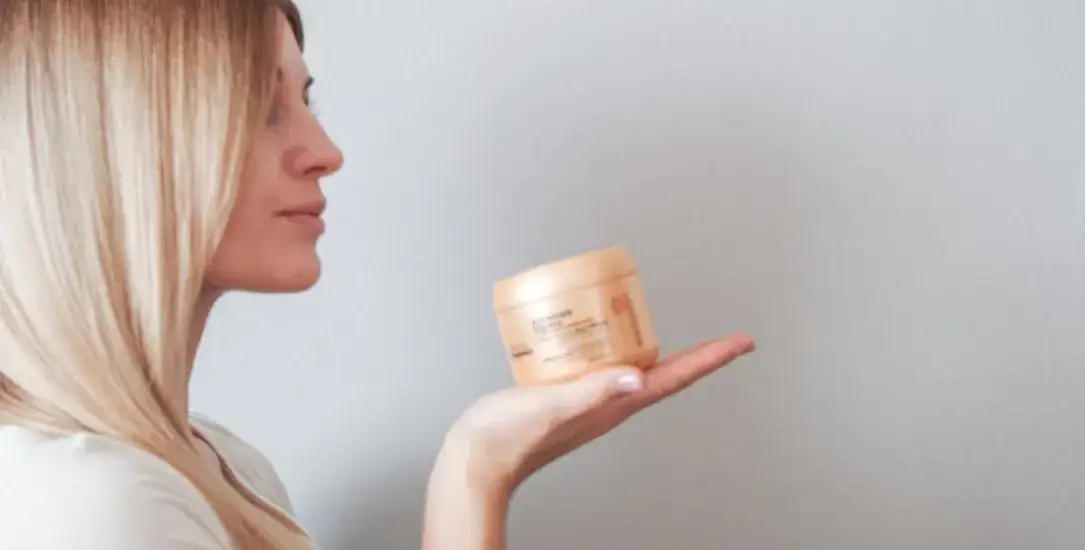 Zdjęcie Jak stosować odżywkę do włosów przed suszeniem: 5 cennych porad