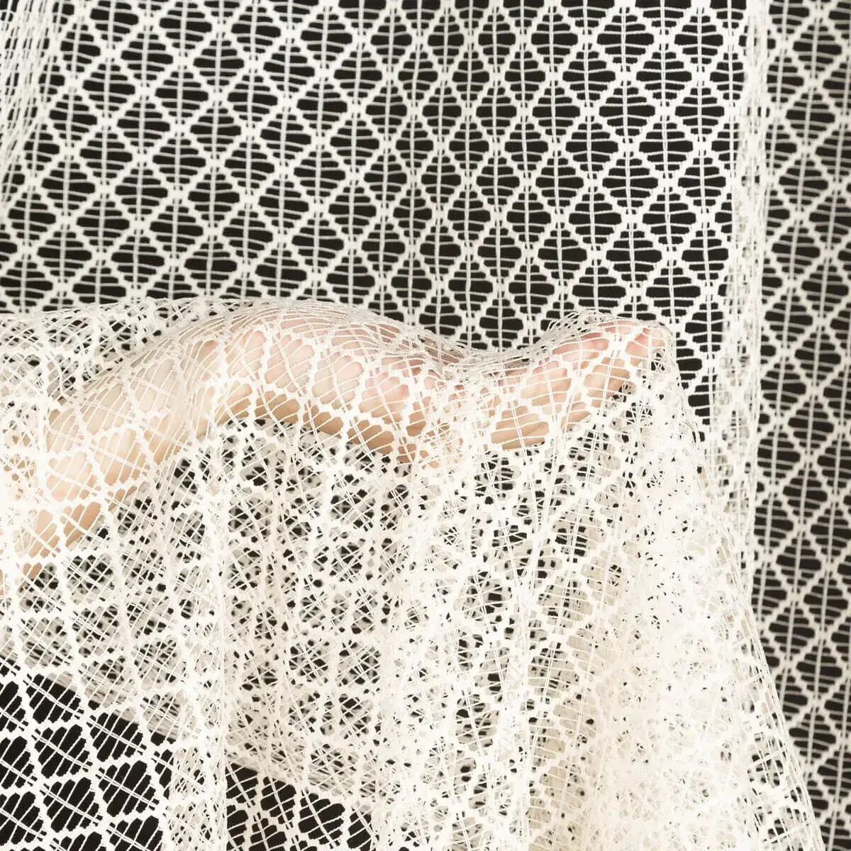 Zdjęcie Materiał na firanki którego nie trzeba prasować – łatwe w pielęgnacji opcje