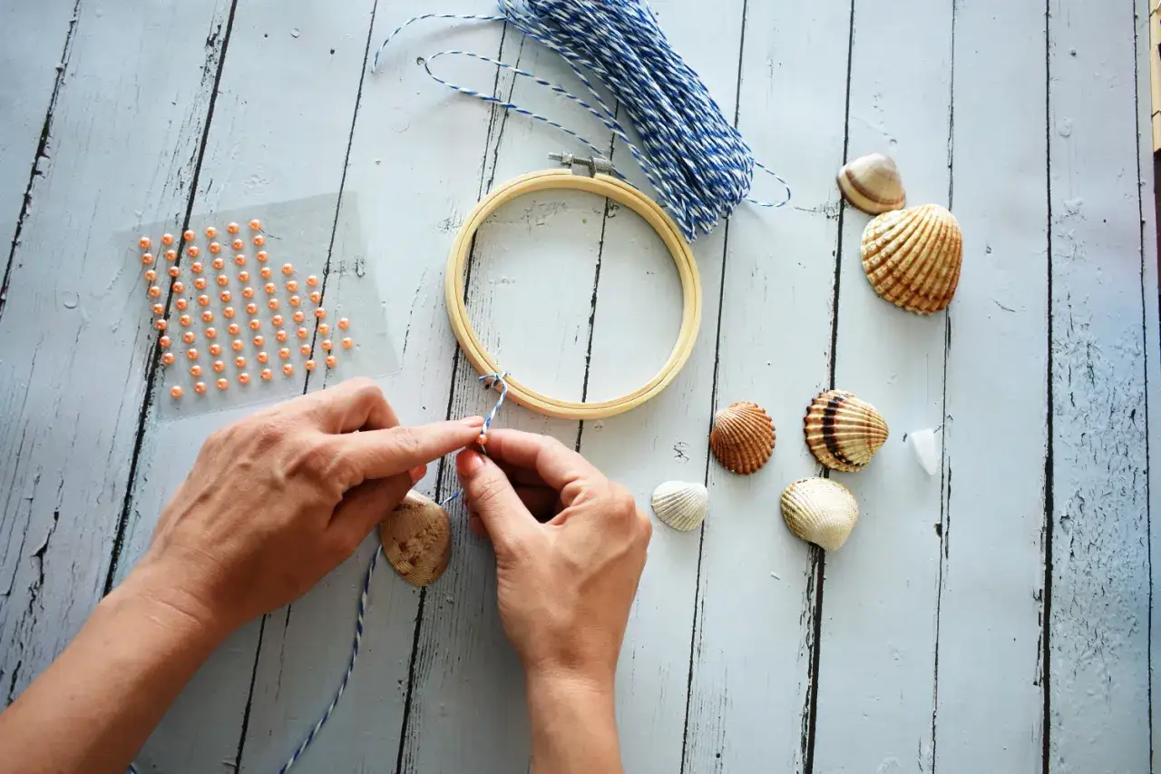 Zdjęcie Ozdoby z muszelek do ogrodu - dekoracje z muszelek zrób to sam