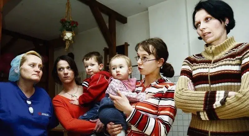 Zdjęcie Jak wygląda życie w domu samotnej matki? Warunki i wsparcie dla mam