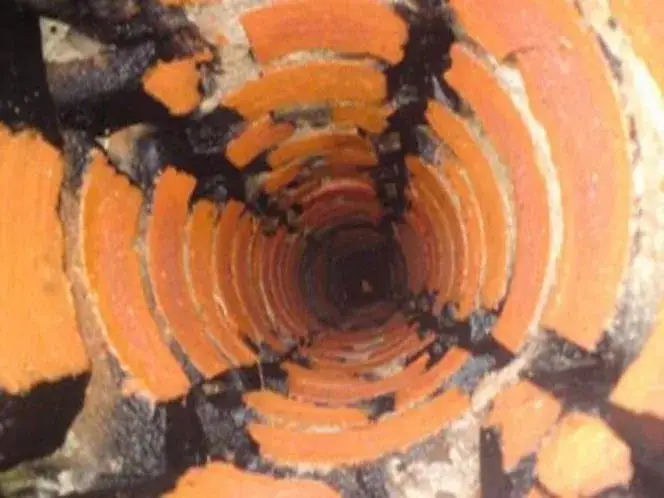 Zdjęcie Wybór wkładu do komina z cegły - Klucz do bezpieczeństwa i efektywności