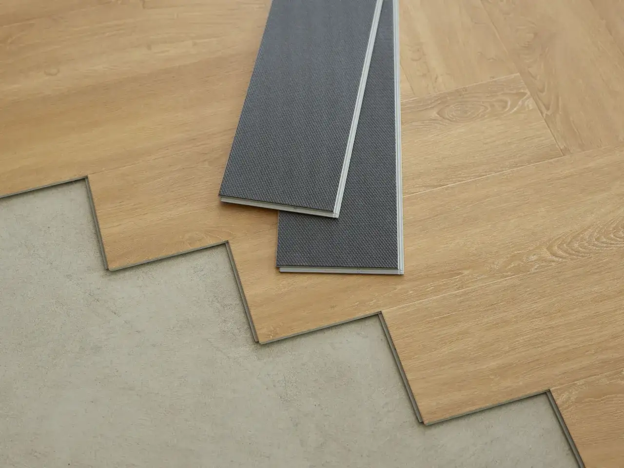 Zdjęcie Jak zacząć kłaść panele - uniknij najczęstszych błędów i zyskaj efekt