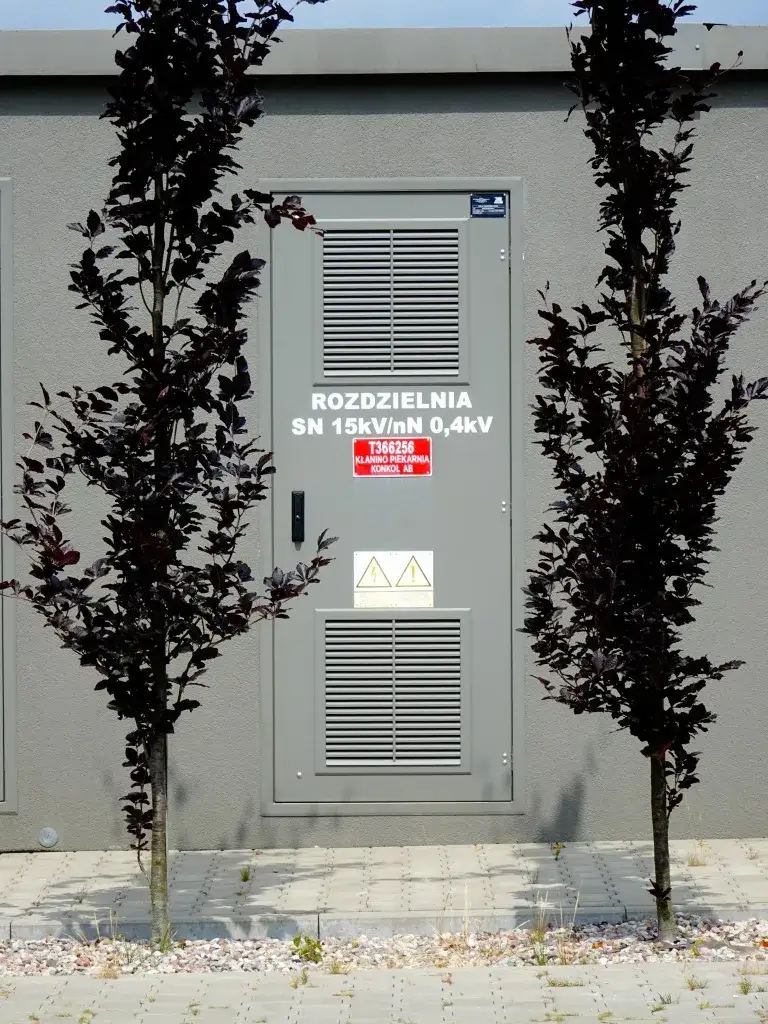Zdjęcie Stacja transformatorowa: budynek czy budowla? Kluczowe różnice i konsekwencje