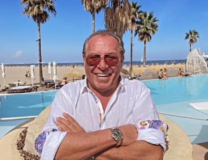 Zdjęcie Z kim jest Wojtek Kurowski? Odkryj kontrowersje i relacje osobiste