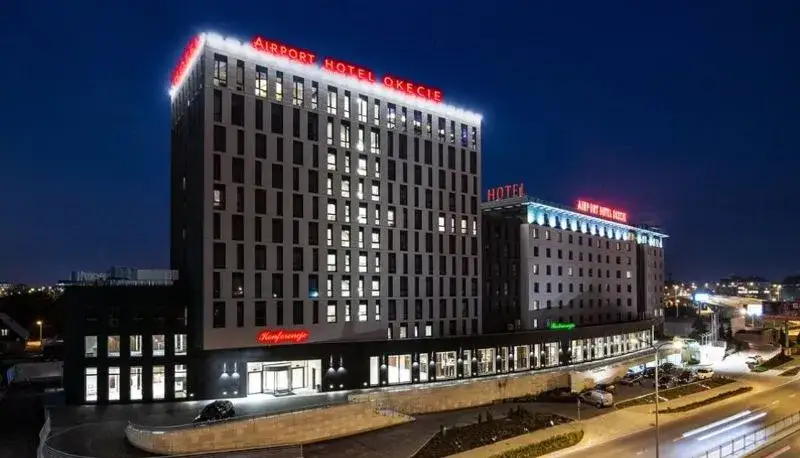 Zdjęcie Jak dojechać do hotelu Airport Okęcie z lotniska Chopina?