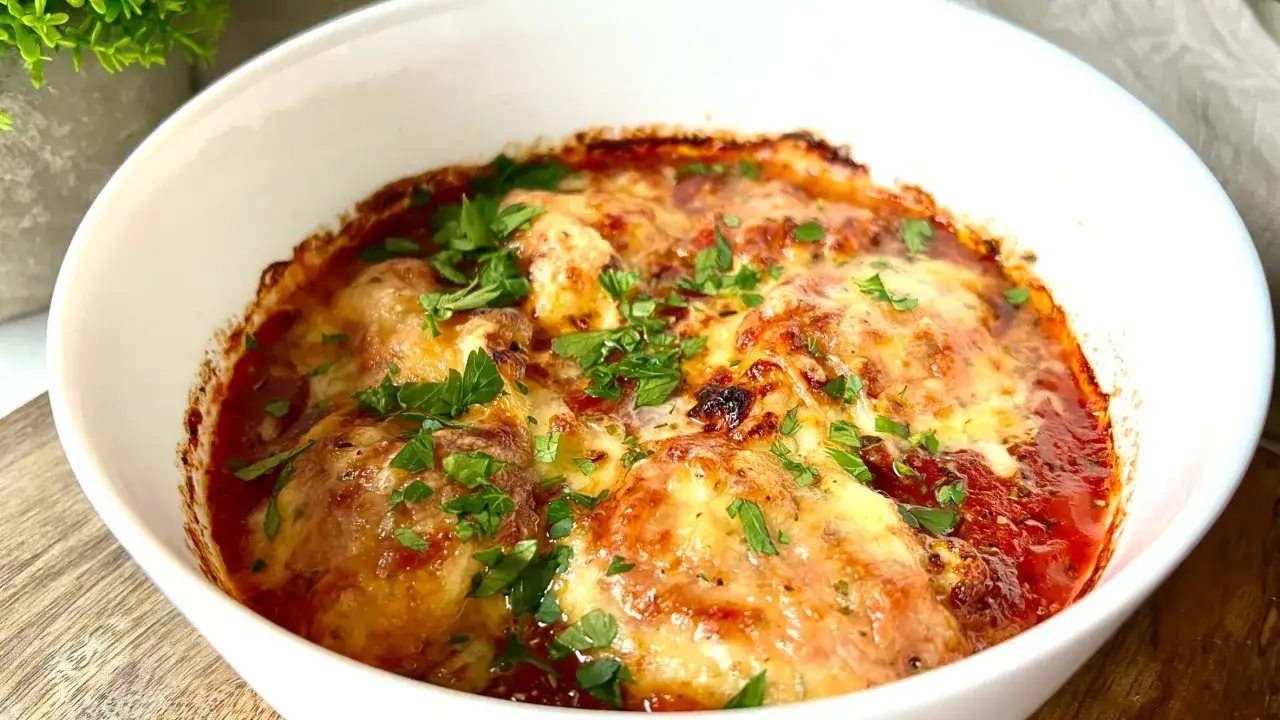 Zdjęcie Co zrobić z mozzarellą na obiad? Pyszne przepisy, kt&oacute;re zaskoczą