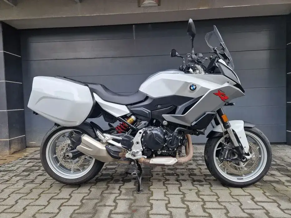 Zdjęcie BMW F 900 XR - opinie, specyfikacje i ceny motocykla, który zaskakuje