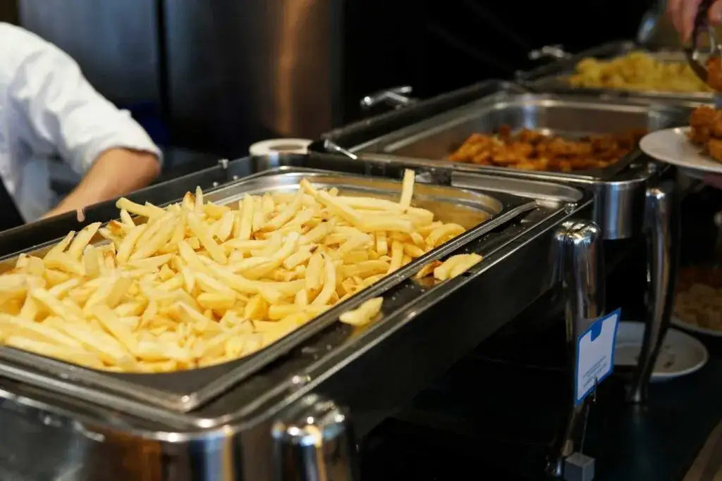 Zdjęcie Self-catering: co to? Niezależność na wakacjach czy bufet na imprezie?