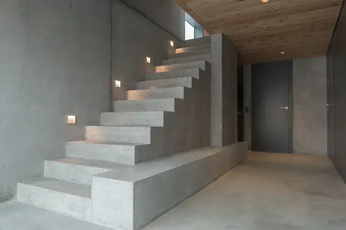 Zdjęcie Z czego schody? Wybierz najlepsze materiały dla swojego projektu