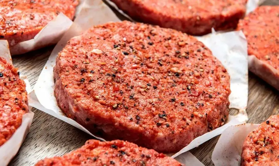 Zdjęcie Jak przyprawić mięso na burgery? Sekret soczystości i smaku