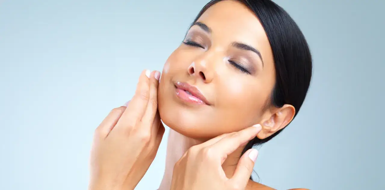 Zdjęcie Jak osiągnąć gładką cerę bez niedoskonałości – skuteczne metody