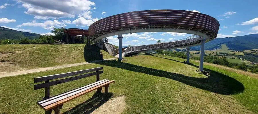 Zdjęcie Najlepsze trasy motocyklowe w Małopolsce: piękne widoki i wyzwania