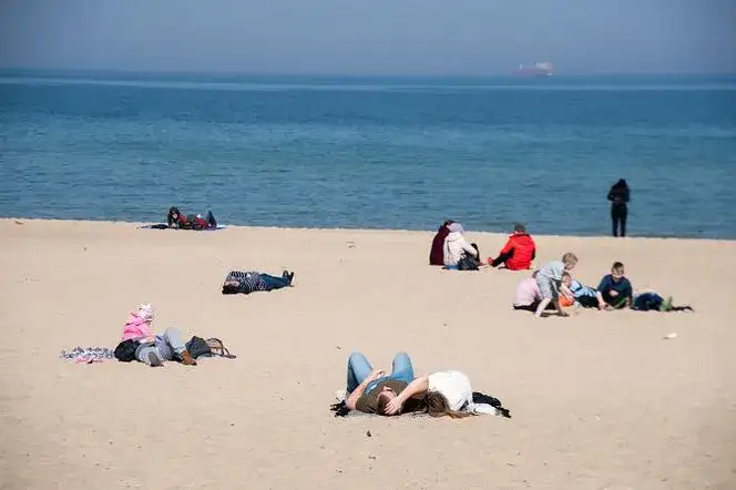 Zdjęcie Bałtyk ile stopni? Sprawdź aktualną temperaturę wody w Polsce