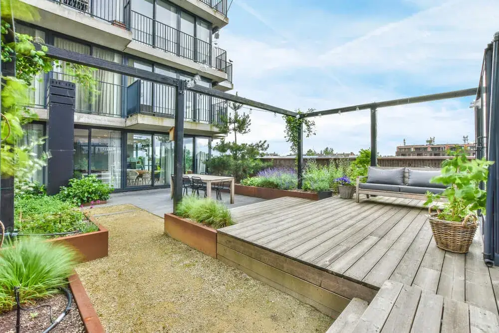 Zdjęcie Czy balkon wlicza się do powierzchni mieszkania? Sprawdź przepisy!