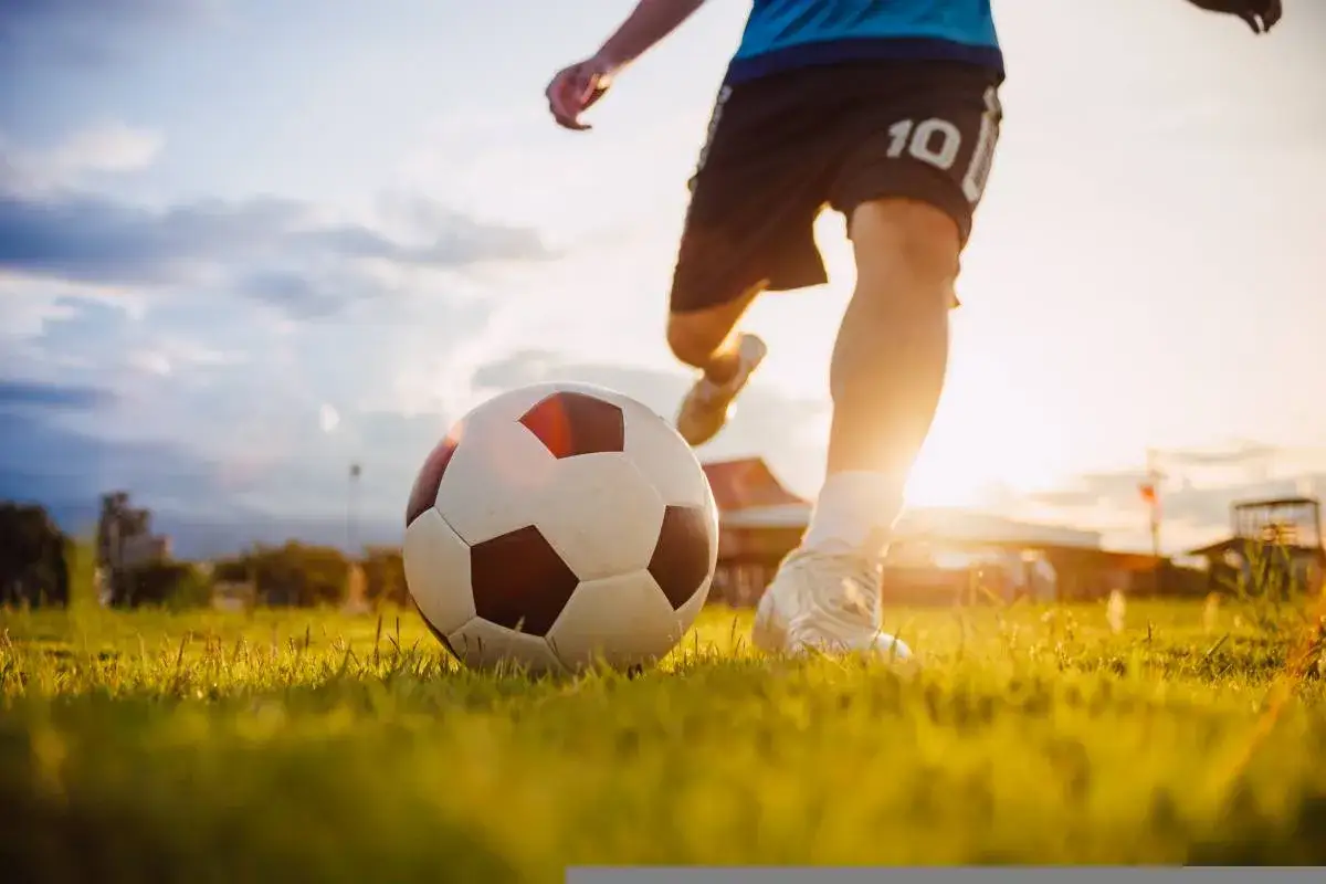 Zdjęcie Jaki piłkarz ma numer 10? Odkryj największe gwiazdy futbolu