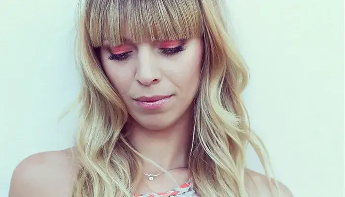 Zdjęcie Jak zapobiec przetłuszczaniu się grzywki? Skuteczne sposoby pielęgnacji