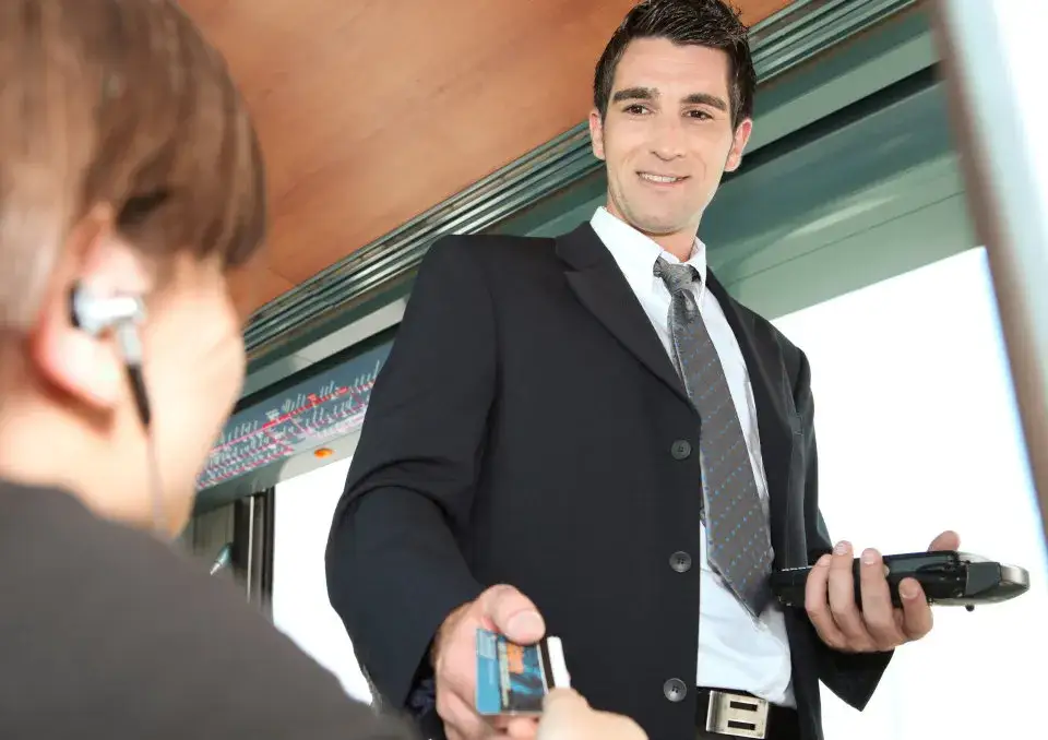 Zdjęcie Jak zostać konduktorem w PKP Intercity - wymagania i rekrutacja