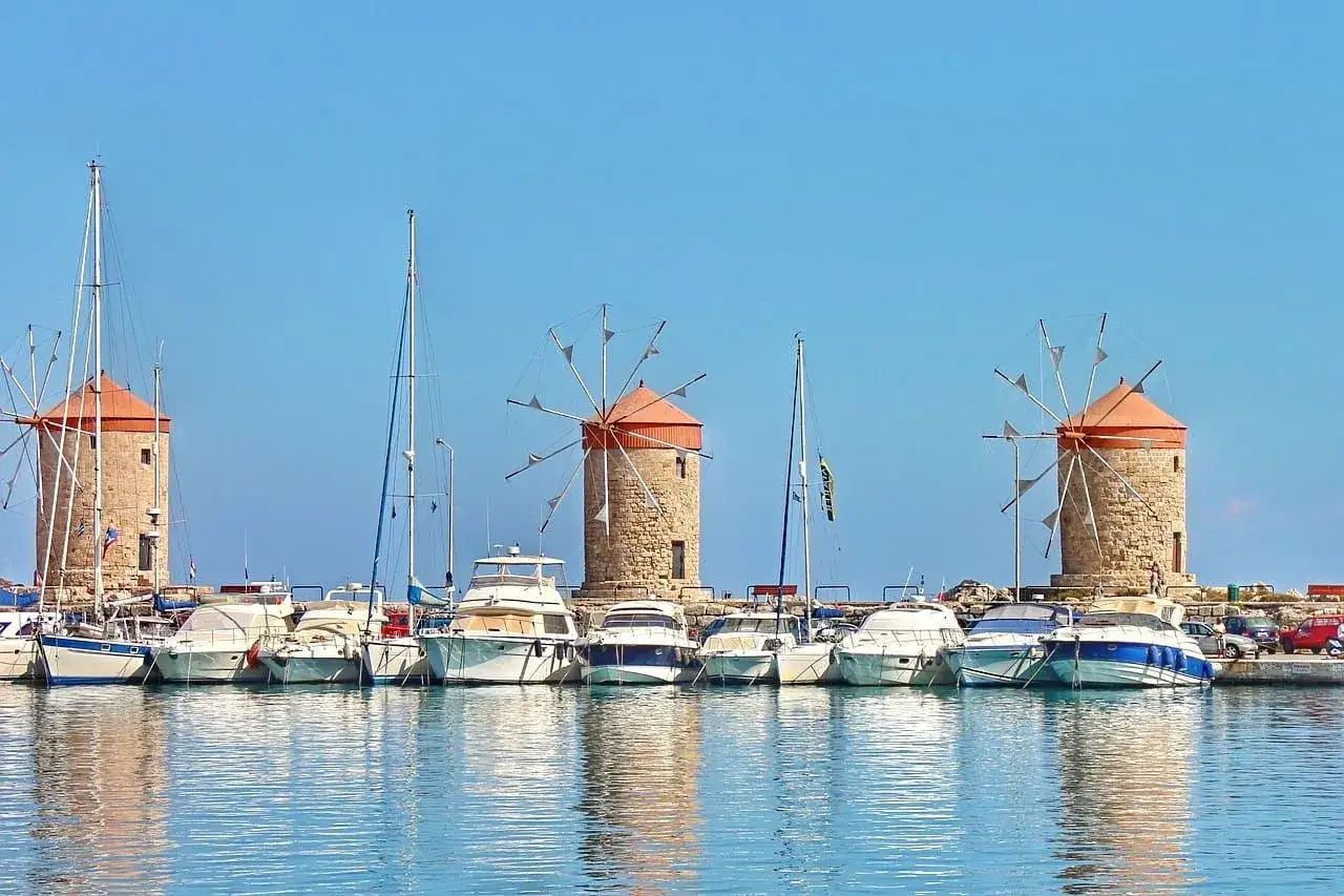 Zdjęcie Gdzie leży wyspa Rodos? Odkryj jej niezwykłe położenie i atrakcje